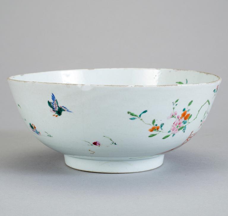 SKÅL, porslin, Kina, Qianlong (1736-95).