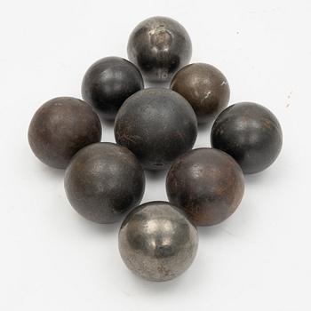 Cannonballs, 9 pcs. 17th/18th century.