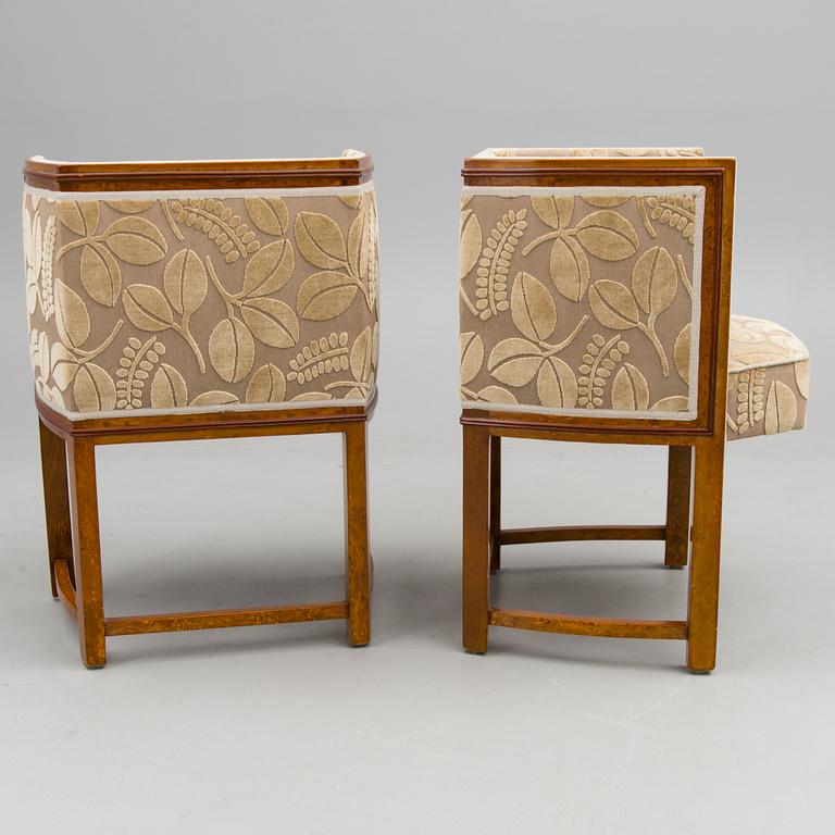 Eliel Saarinen, A 4-piece furniture suite manufactured by  N. Bomanin Höyrypuusepäntehdas, Turku. Finland. Designed circa 1908.