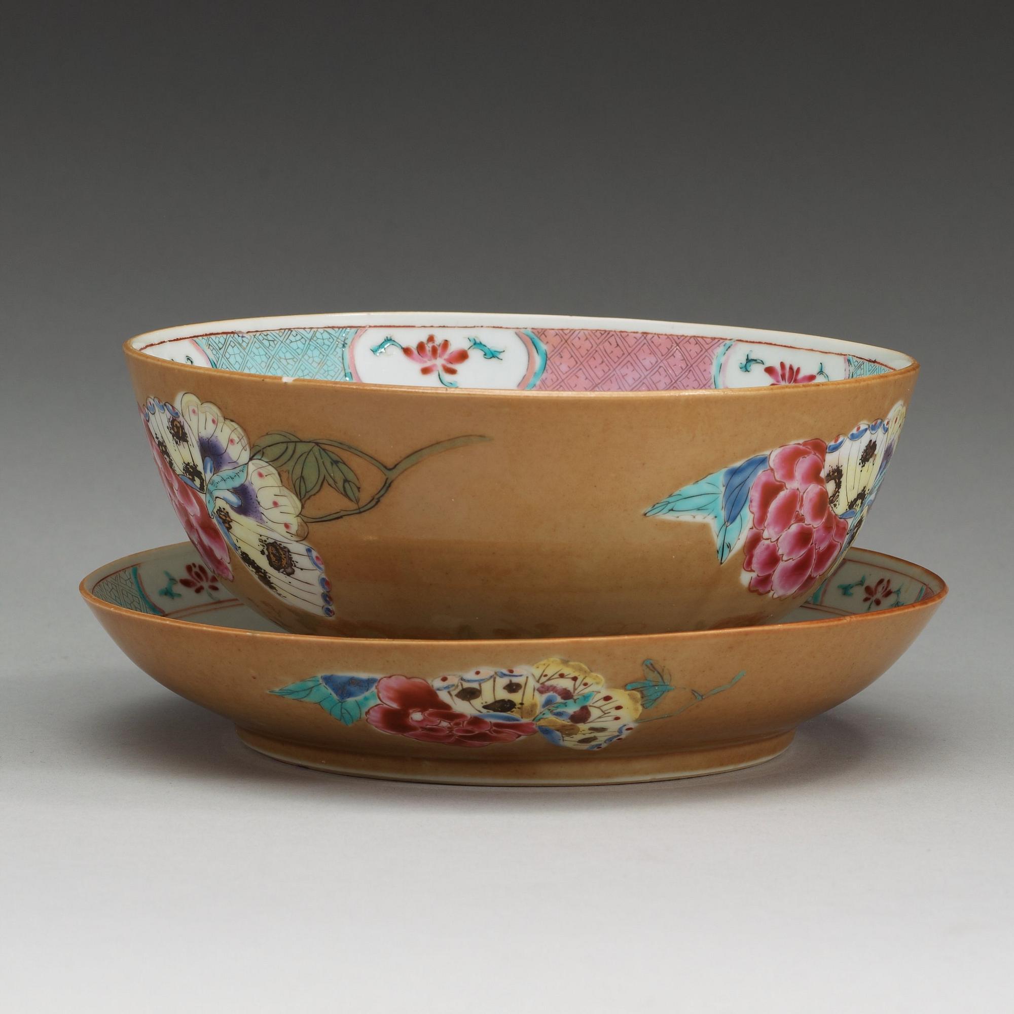 A famille rose bowl with stand, Qing dynasty, Yongzheng (1736-95).