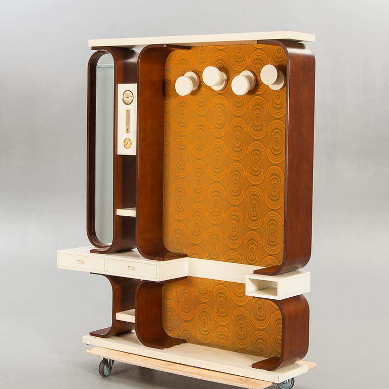 An Italien 1960+/70s hall furniture.