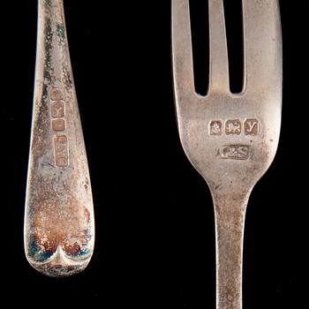 TÅRTGAFFLAR, 6+6 st, silver, Sheffield och Birmingham 1917-18 och 1923-24. Totalvikt 191 g.