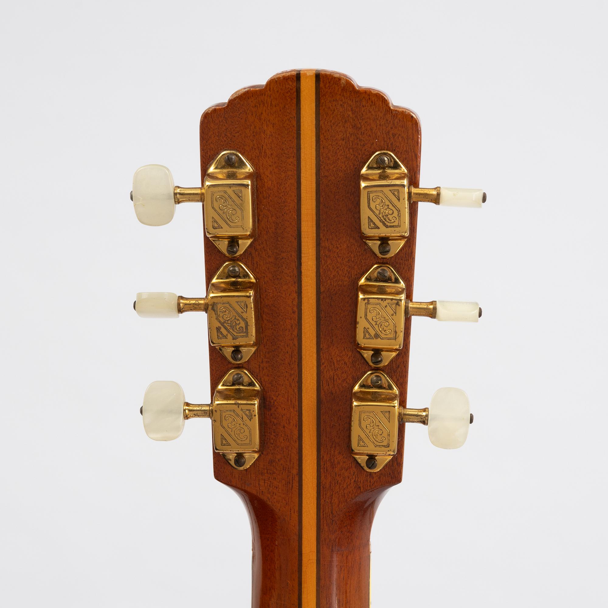 Levin, akustisk gitarr, "modell 320", Sverige 1957.