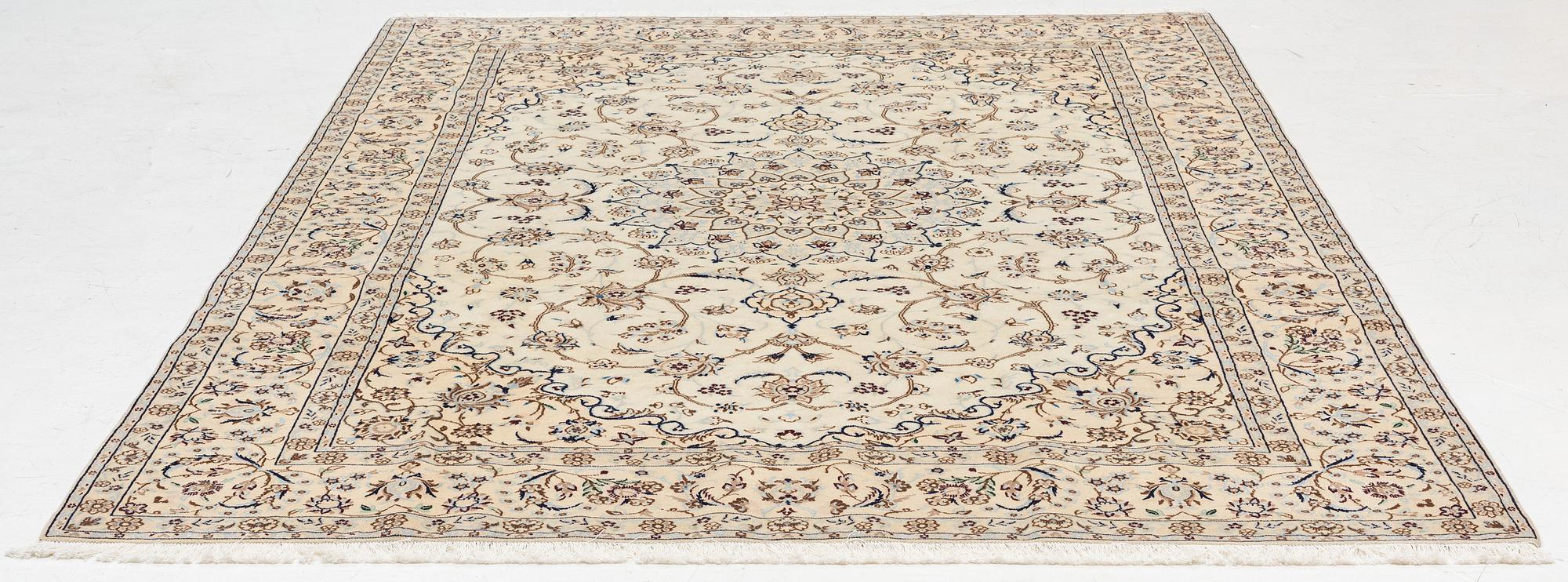 Rug, Nain, approx. 310 x 210 cm.