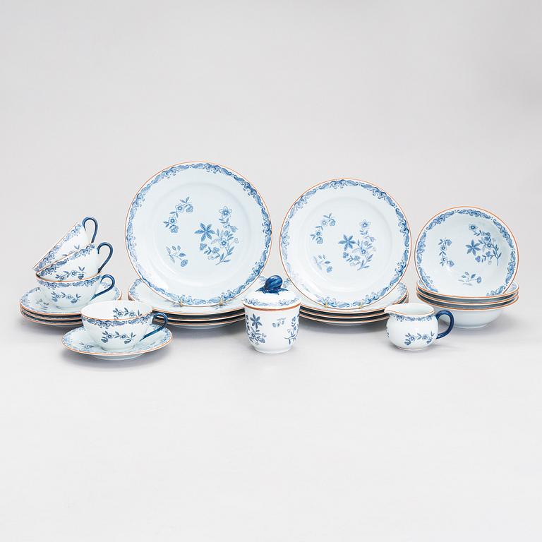 An 18-piece set of 'East Indies' tableware, Rörstrand, Sweden, the latter half of the 20th century.