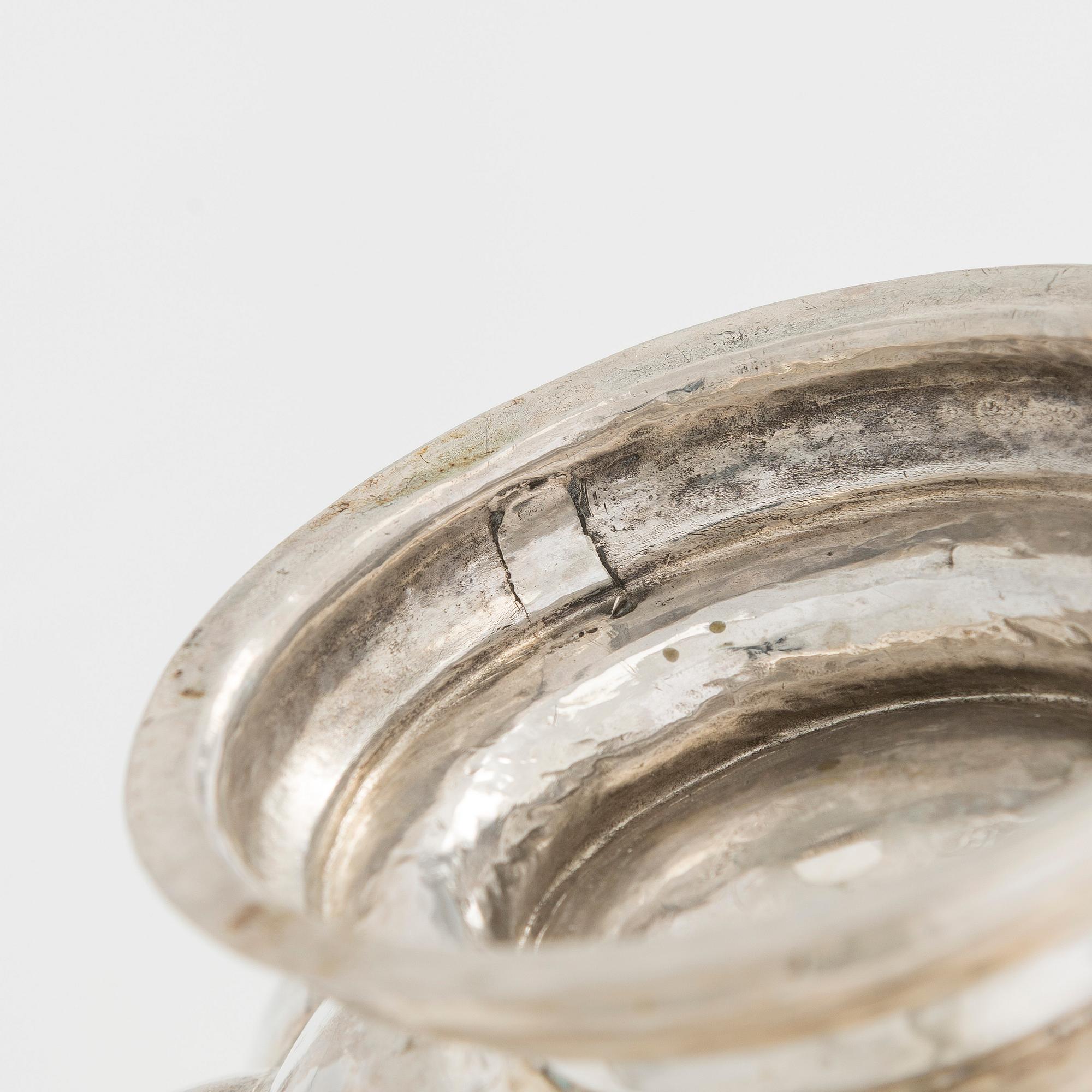 Skål, silver, 1700-tal, oidentifierade stämplar.