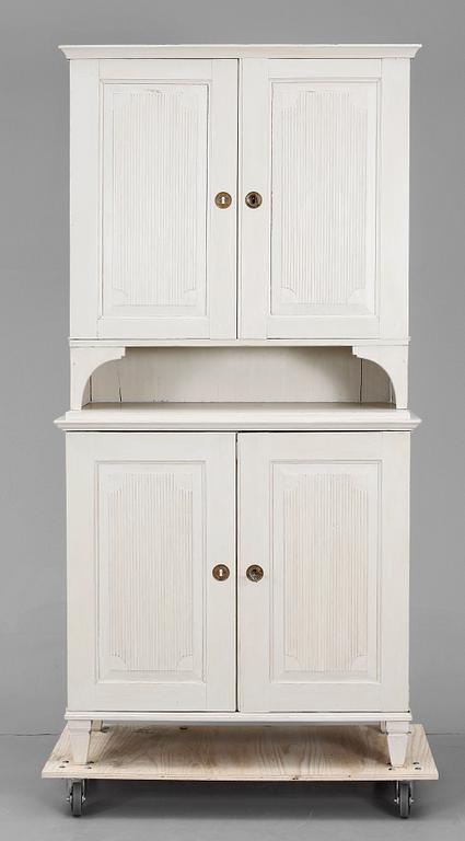 SKÄNKSKÅP, gustaviansk stil, 1800-tal.
