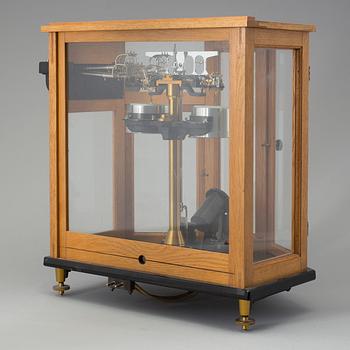 LABORATORIEVÅG, Sartorius-Werke Göttingen, 1900-talets första hälft.