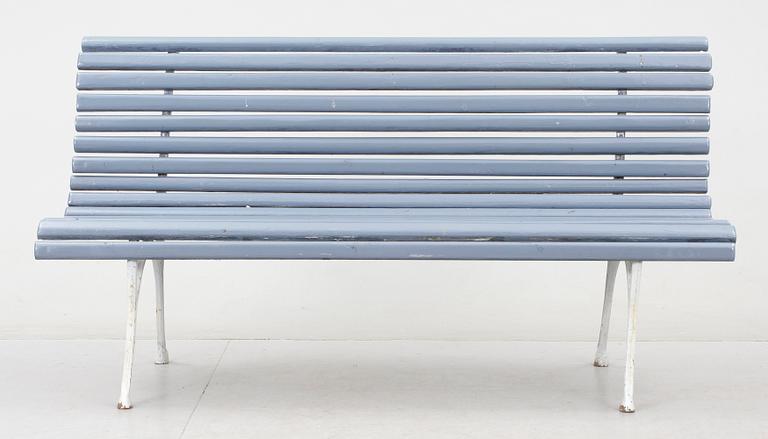 TRÄDGÅRDSBÄNK, gjutjärn och trä, 1900-talets första hälft.