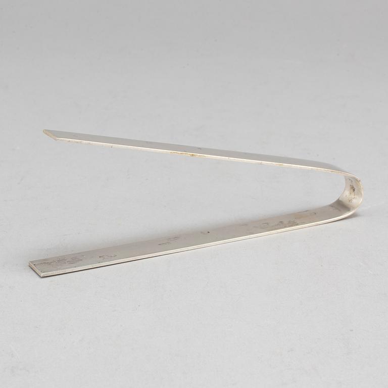 WIWEN NILSSON, a pair of silver tongs, Lund 1962.