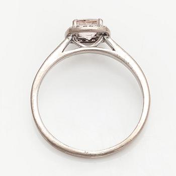 Ring, faceted morganite, octagon-cut diamonds, 18K white gold.