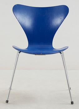 STOL, "Sjuan", Arne Jacobsen, Fritz Hansen, formgiven 1955.