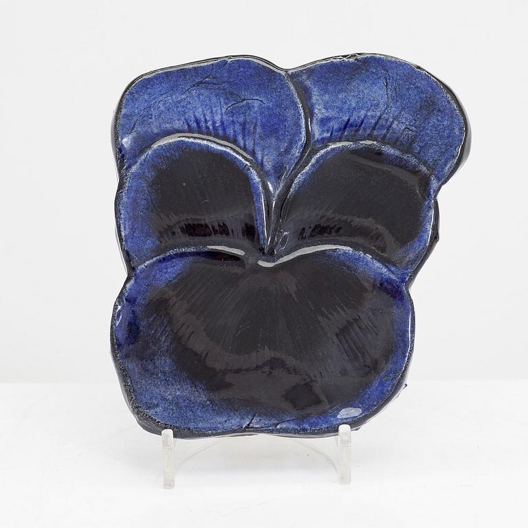 Birger Kaipiainen, unik relief, "Viola" signerad "Kaipiainen".