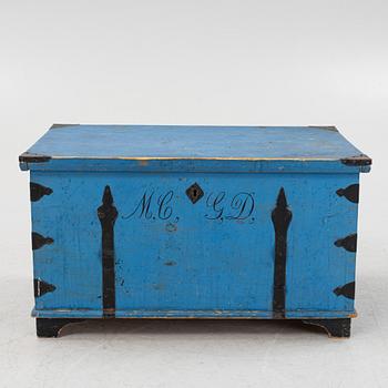 Chest, folk art, 19th century.