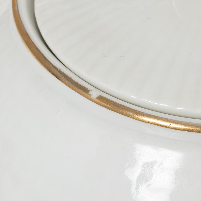 Louise Adelborg, dinner service, 76 pcs, porcelain, "Swedish Grace/Gracil", Rörstrand/Lidköping. First half/mid 20th century.