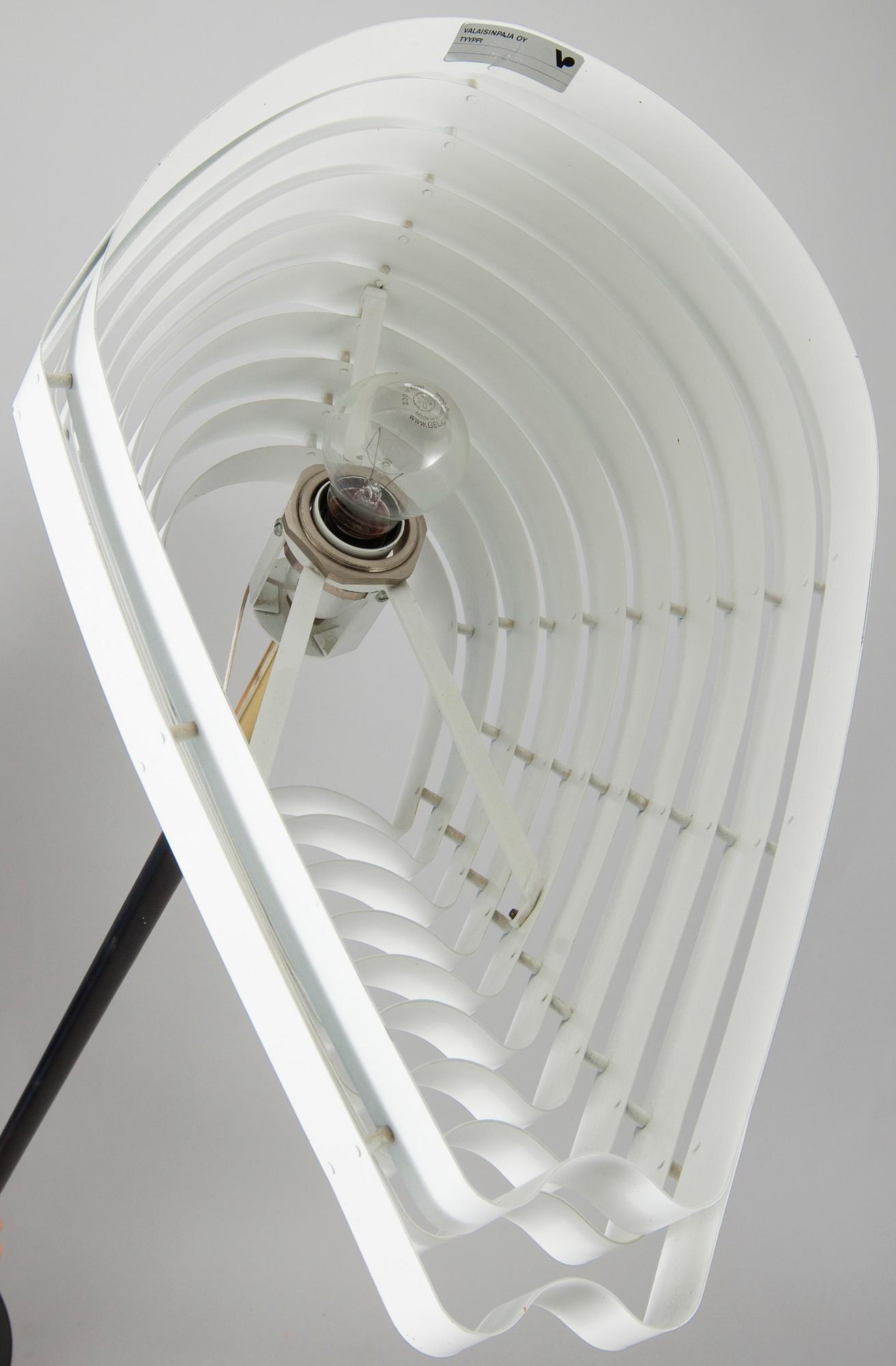 GOLVLAMPA, A 805, "Änglavinge" Alvar Aalto, Artek 1970-tal.