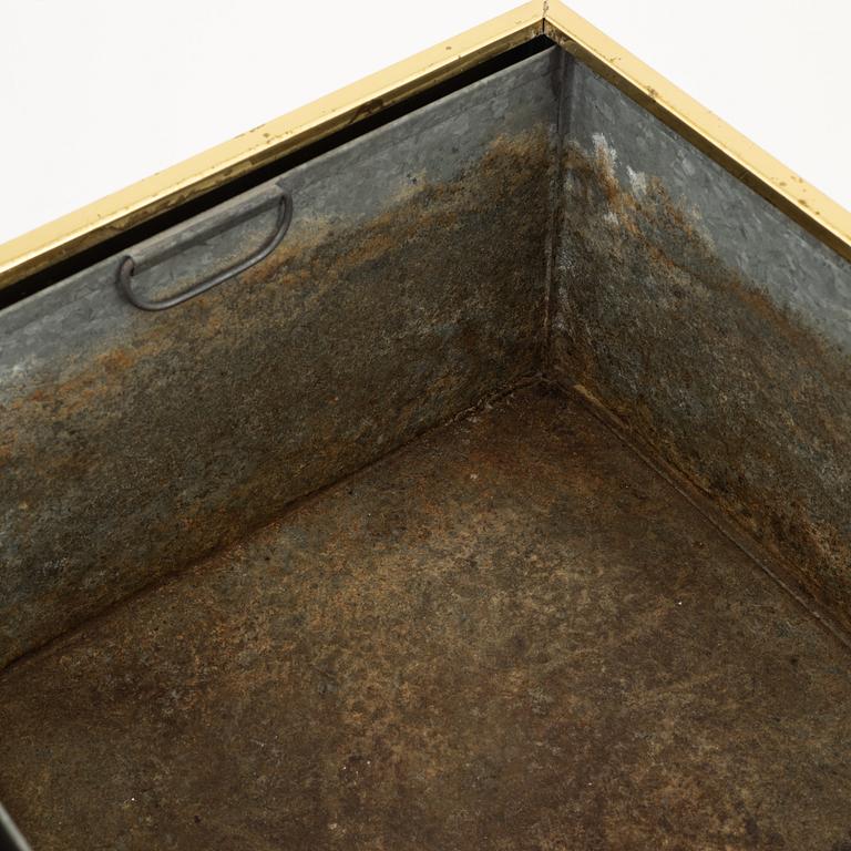 Hans-Agne Jakobsson, blomlåda, Hans-Agne Jakobsson AB, Markaryd, 1900-talets andra hälft.