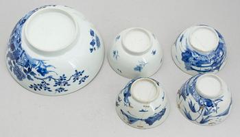 SKÅLAR, 5 st, porslin, Kina, bl a 1700-tal.