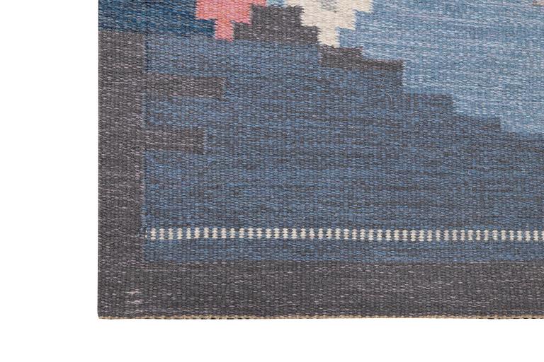 Ingegerd Silow, a flat weave carpet, "Örbyhus", signed IS, c. 248 x 170 cm.