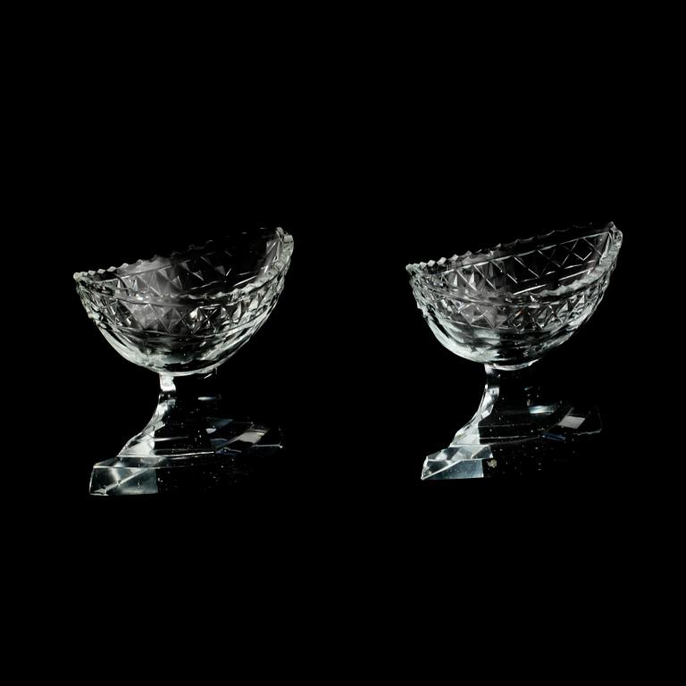 SALTKAR, ett par, glas, empire, 1800-talets första hälft.