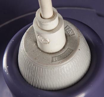 TAKLAMPA, PH-5, Poul Henningsen för Louis Poulsen, Danmark, 1900-talets andra hälft. Höjd 27 cm.