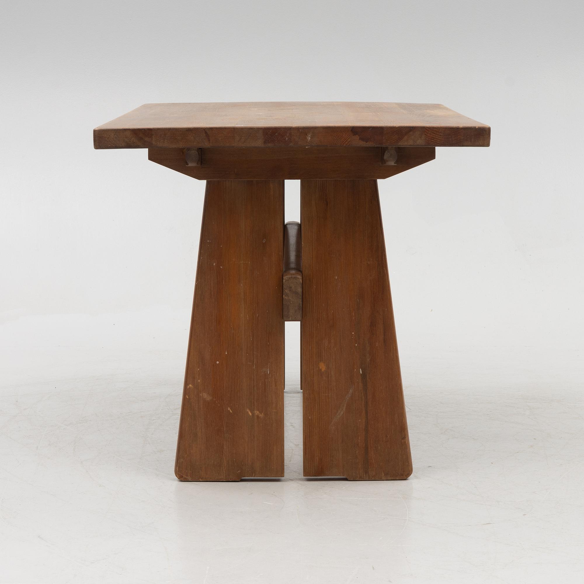 Göran Malmvall, dining table with 4 chairs, Svensk Fur, second half of the 20th century.