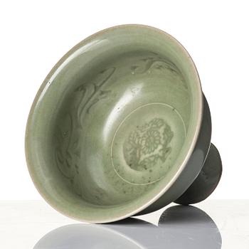 A longquan celadon stem cup, Ming dynasty (1368-1644).