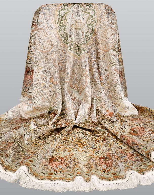 A carpet, Figural Oriental, silke, ca 273 x 180 cm.