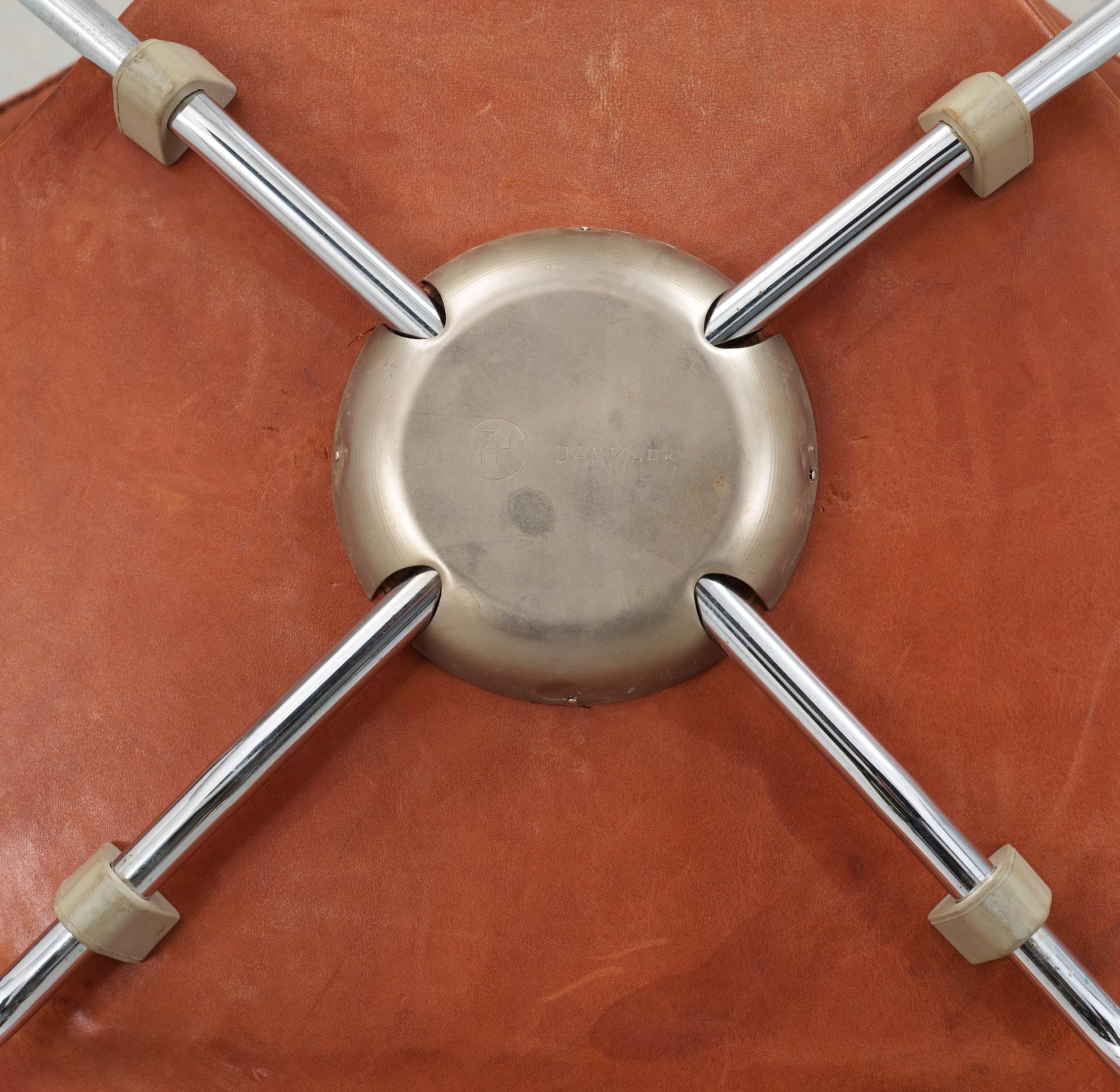 STOL, "Sjuan", Arne Jacobsen, Fritz Hansen, formgiven 1955.