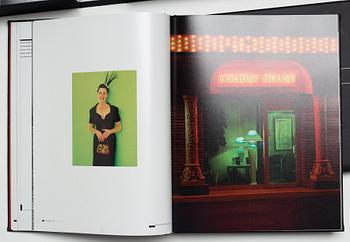 Albert Watson, Bok, "Strip Search", 2010.