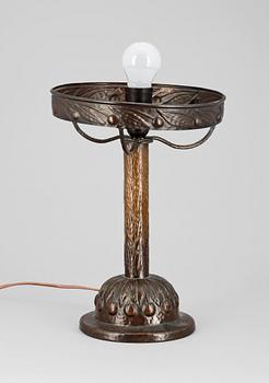 BORDSLAMPA, Jugend, 1900-talets första decennier.