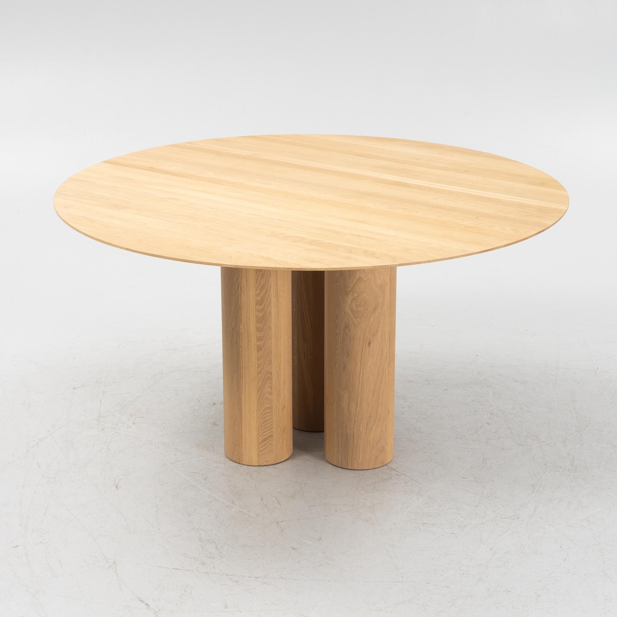 Matti Carlsson matbord "Hommage Grande", Tre Sekel, samtida.