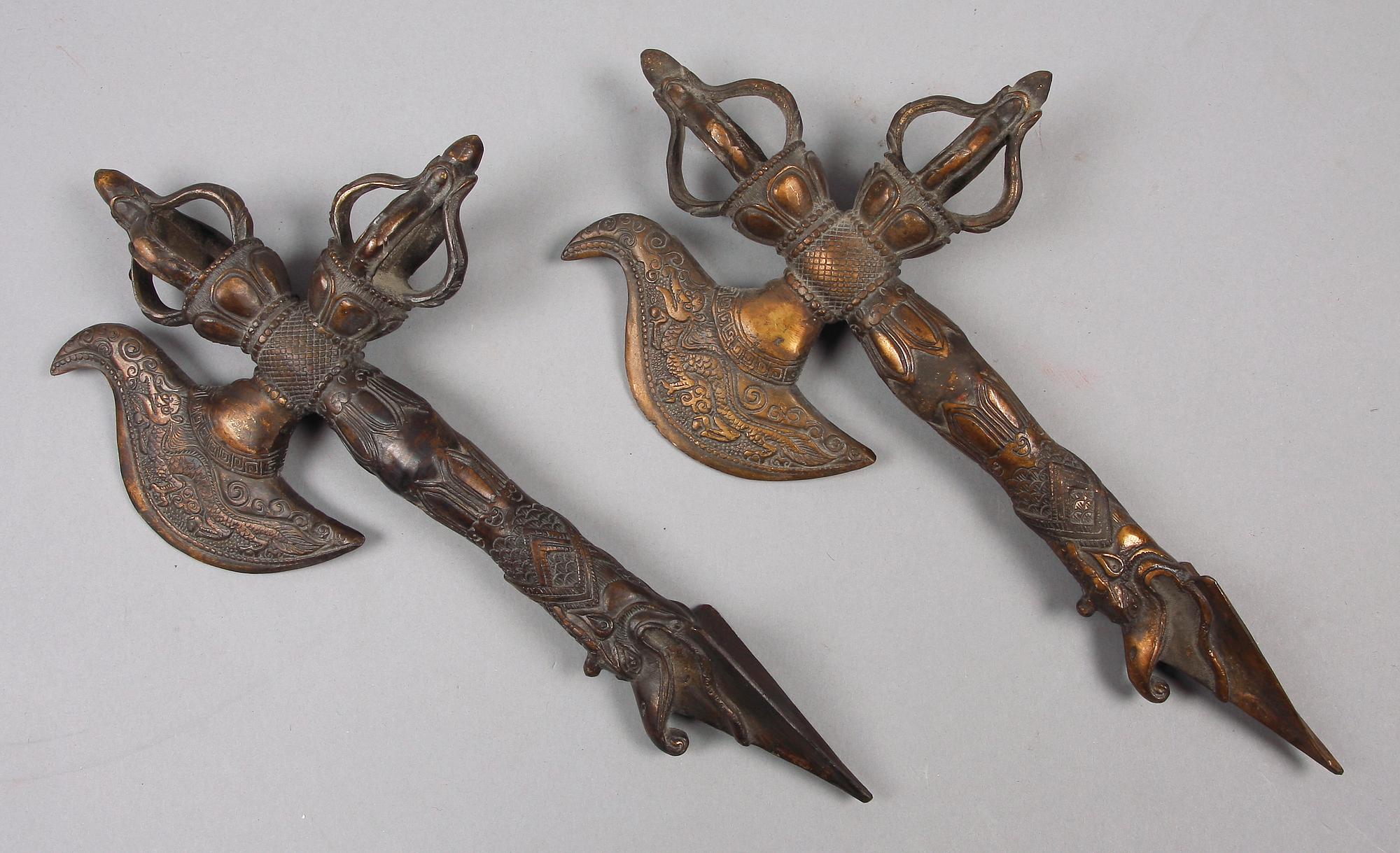 YXOR, 2 st, metall, tibetansk stil, Kina.