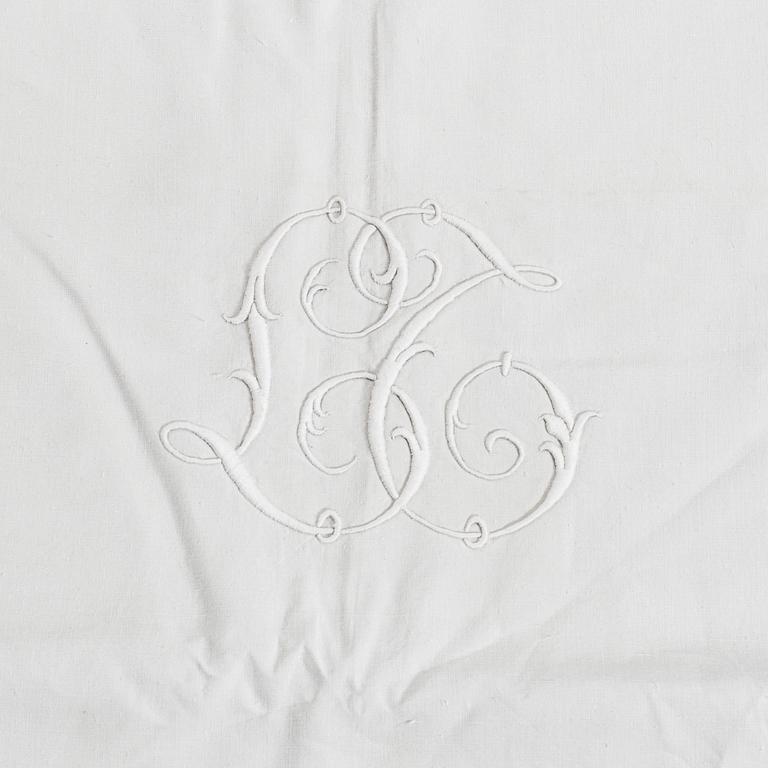 A set of two duble bed sheets, beginning of the 20th century.