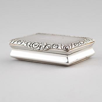 DOSA, silver, Joseph Willmore, Birmingham 1823. Vikt ca 69 gram.