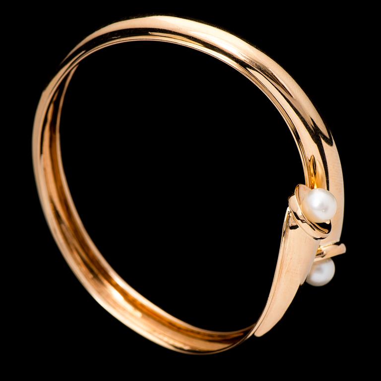 AN ELIS KAUPPI BRACELET, cultured pearls, 14K gold. Kupittaan Kulta, Turku Finland 1957.