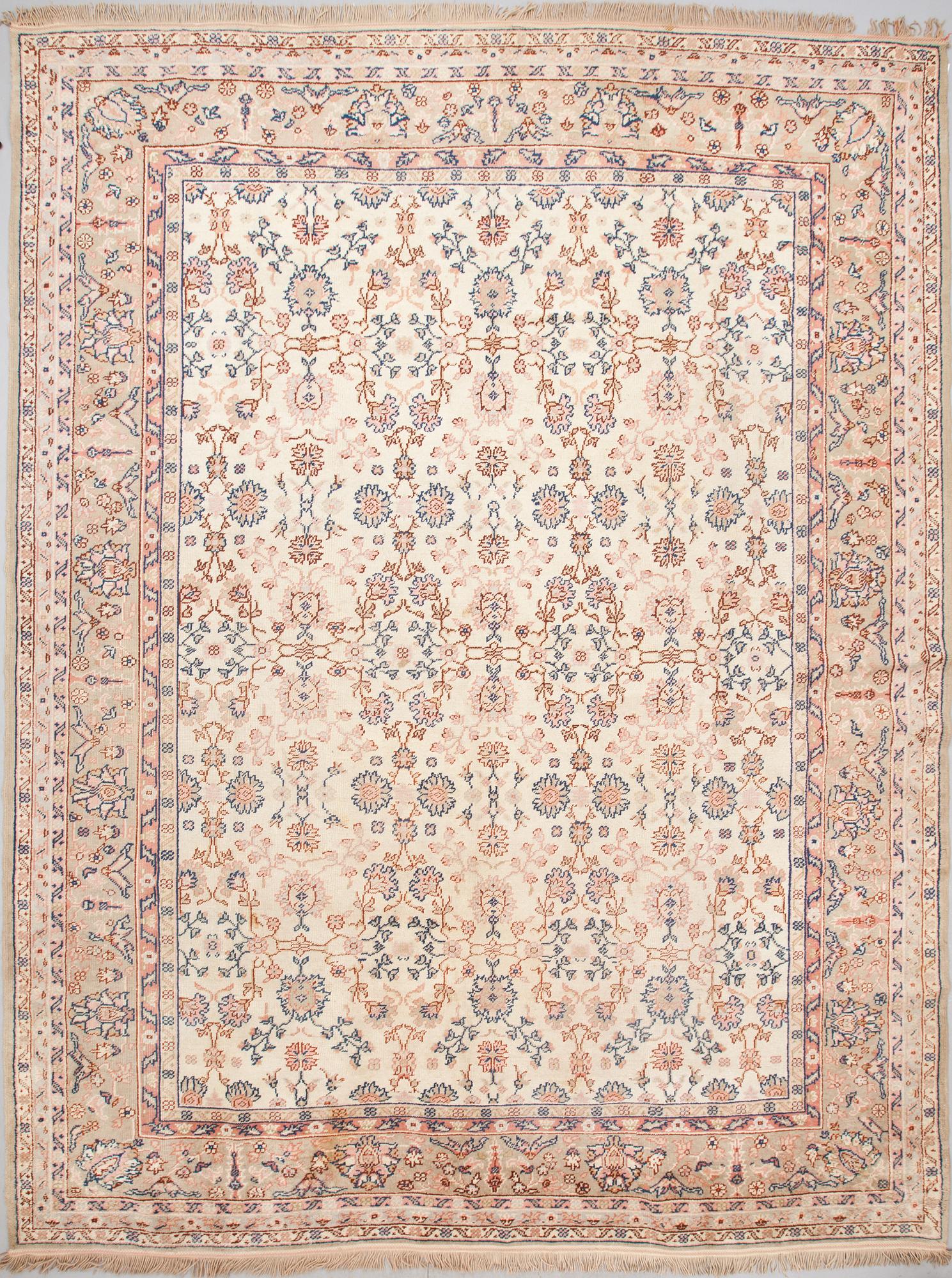 MATTA, semiantik, Oushak, ca 403 X 309 cm.