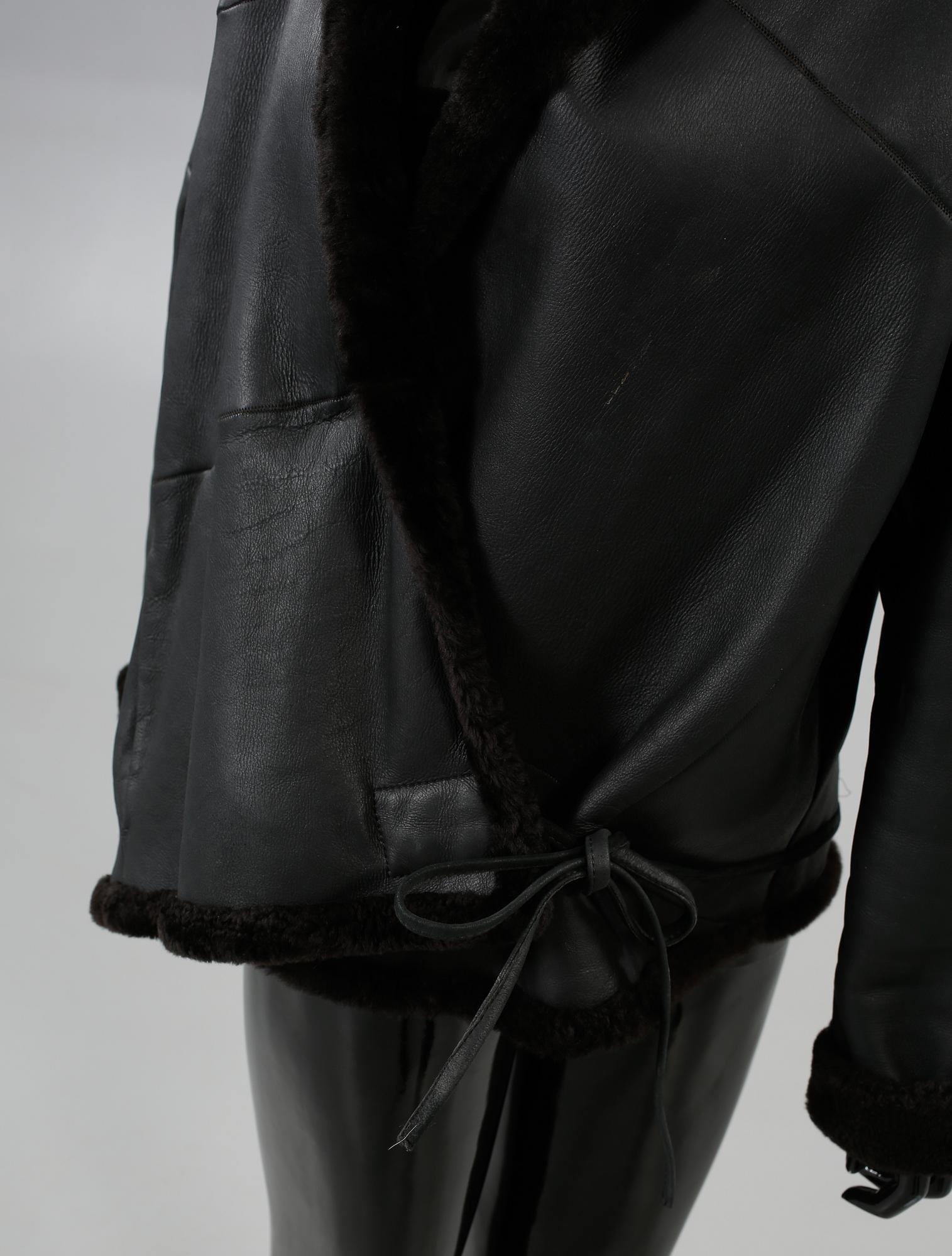 JACKA, Max Mara.