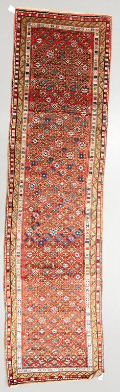 GALLERIMATTA, semiantik Azerbaijan. Ca 350x97 cm.