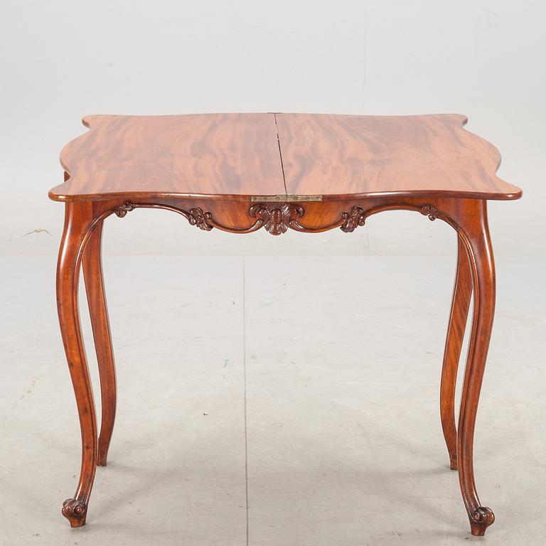 SPELBORD, nyrokoko. 1800-talets andra hälft.