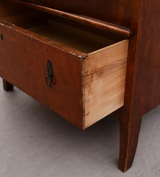 KLÄDSKÅP, 1900-talets första hälft.