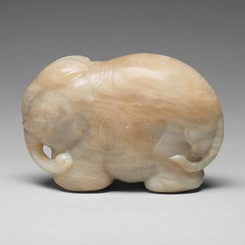 761. A Chinese nephrite figure of an elephant, presumably 20th Century.