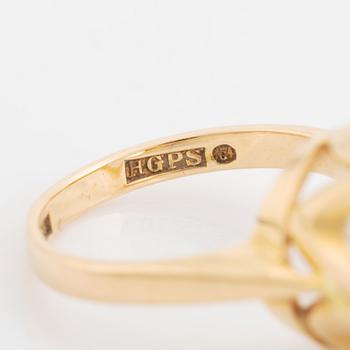 Ring, Sten Gramen, 18K guld och rund fasettslipad bergkristall.