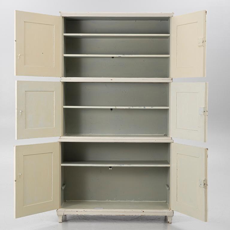 A cabinet, 18th/19th century.