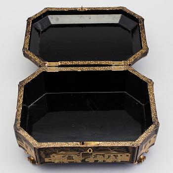 A CHINESE BLACK LACQUER BOX, 19th century.