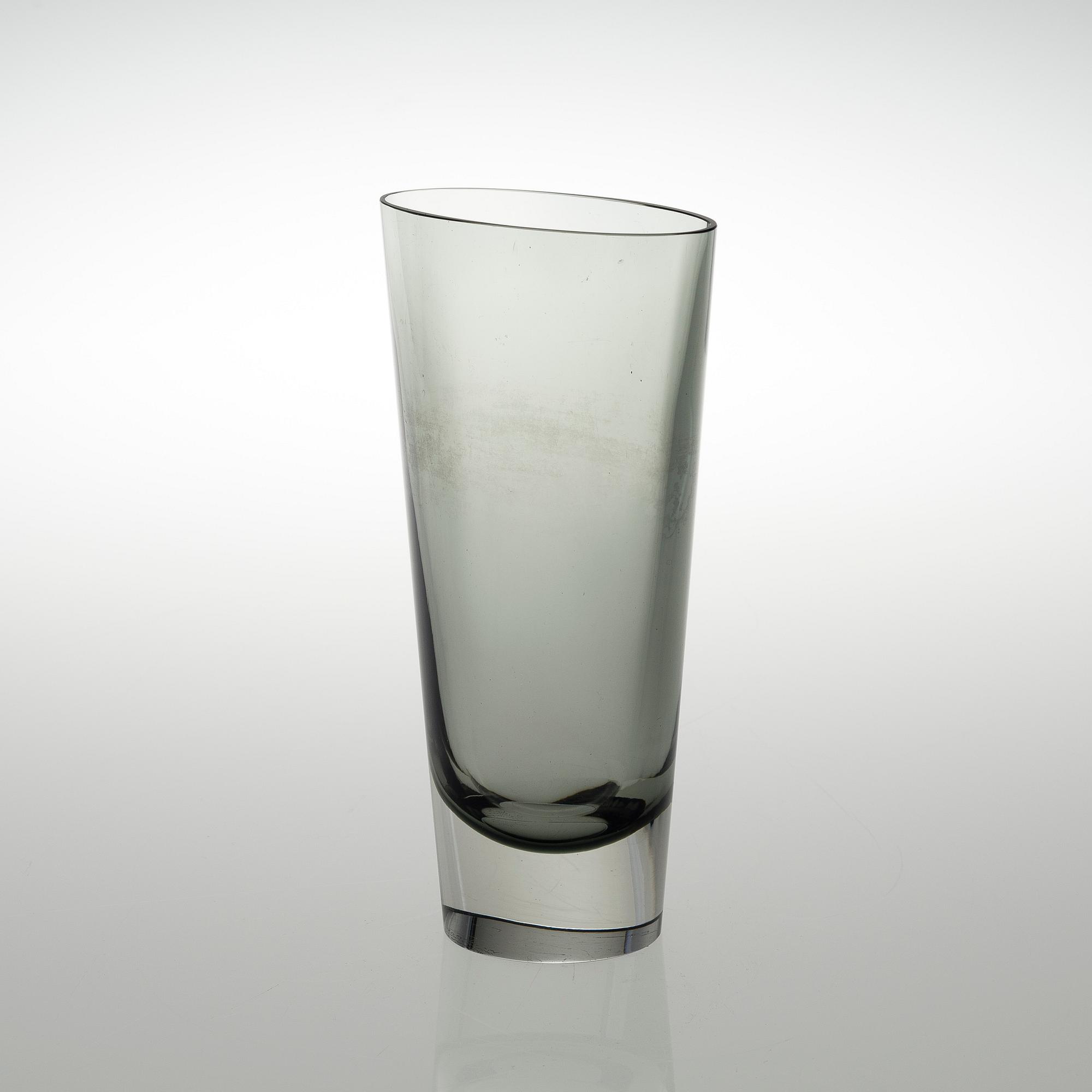 A SIGNED GLASS VASE KF 234.