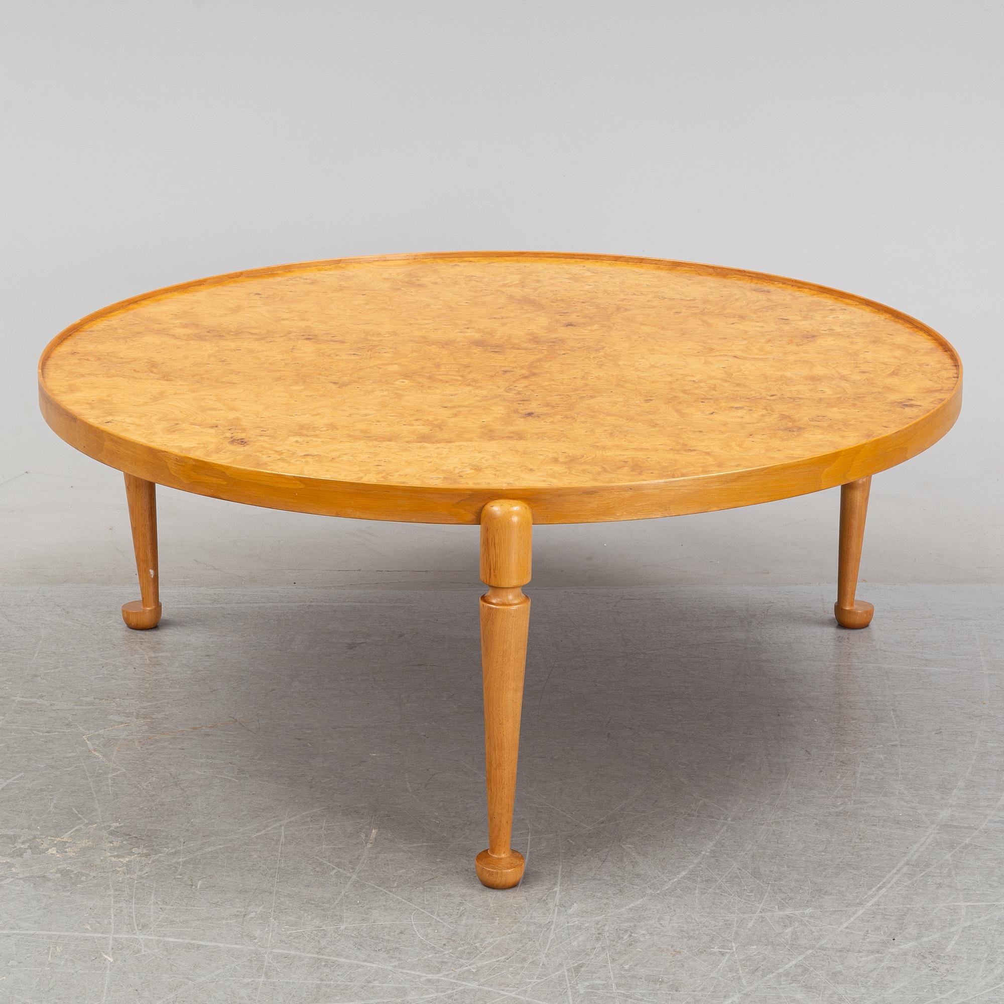 Josef Frank, soffbord, modell 2139, Firma Svenskt Tenn, formgivet 1952.