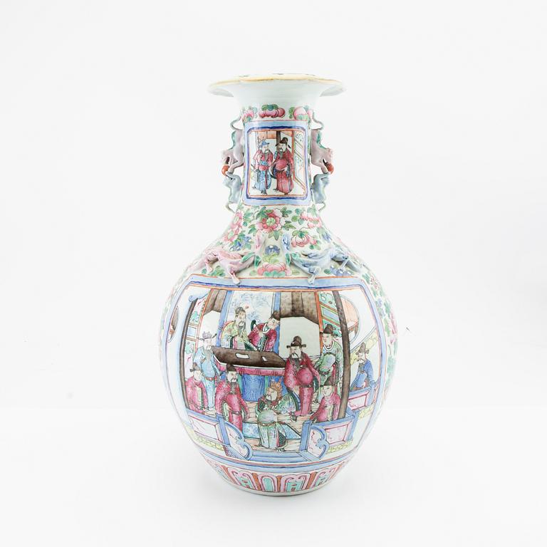 Floor vase China late 19th century Canton porcelain.