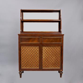 KIRJOITUSLIPASTO HYLLYKÖLLÄ, directoire-tyyli, 1900-luvun alku.