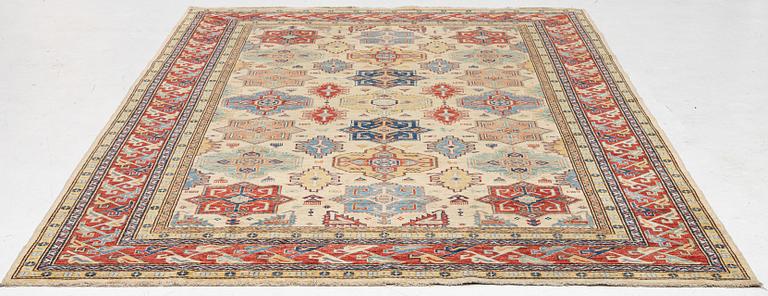 Rug, Pakistan. approx. 300 x 210 cm.